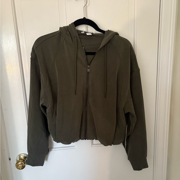 NWT Athleta Seasoft Bubble Hem Full Zip Army Green Jacket Size Small - Picture 7 of 11